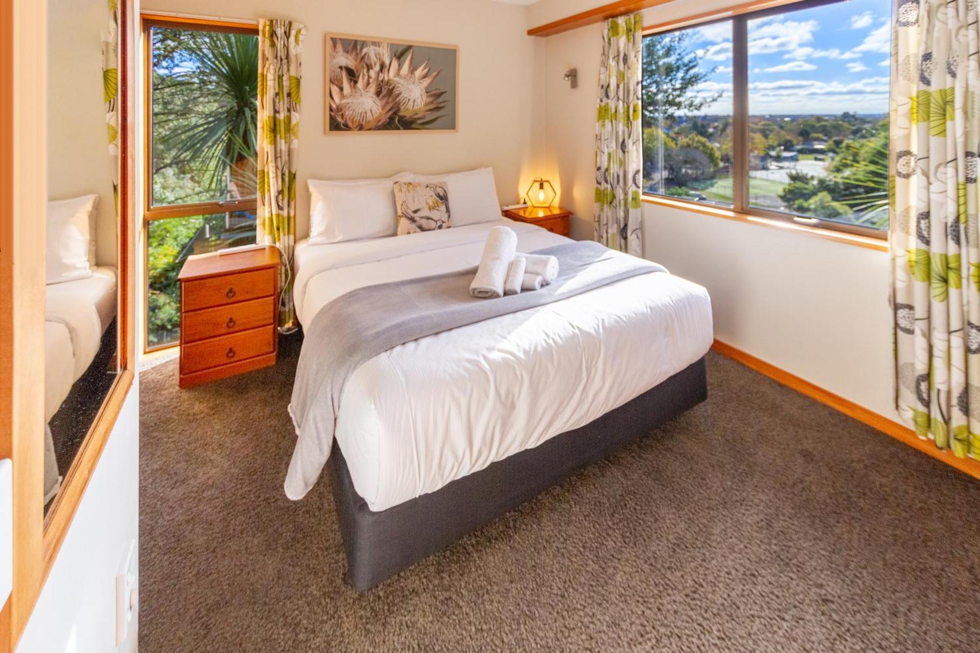 Sherwood Lodge 4-Bedroom Holiday Home With Spectacular Views Christchurch Eksteriør bilde